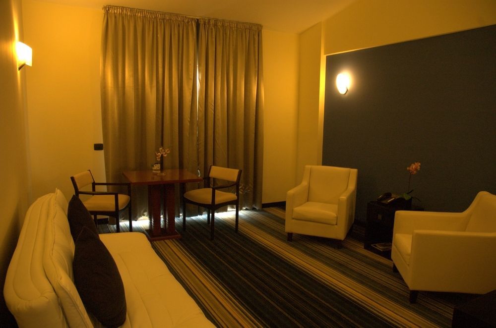 Monte Mare Hotel Jounieh Exteriör bild